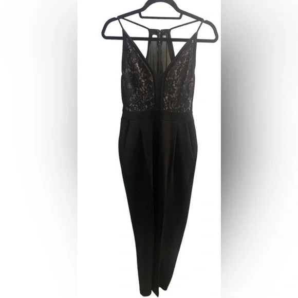 Express lace jumpsuit size 4 - Picture 5 of 6